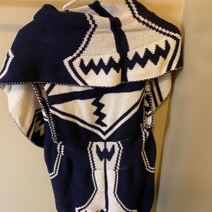 Sleeveless sweater jacket